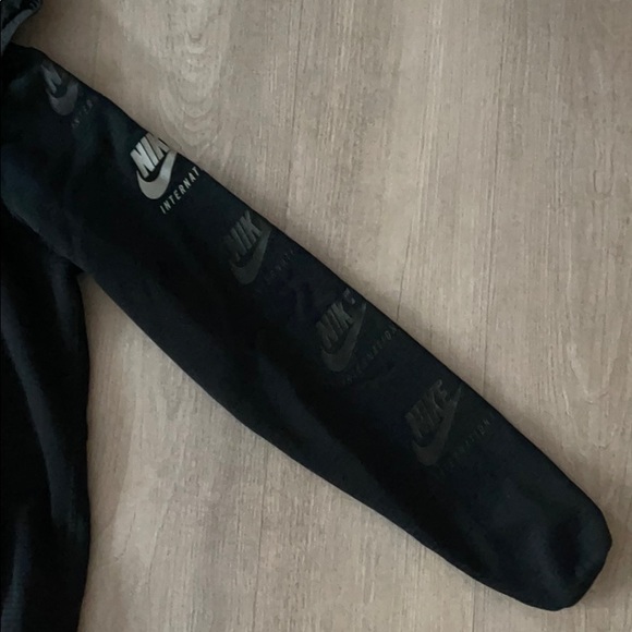 Nike International Full Zip Hoodie - Picture 5 of 12
